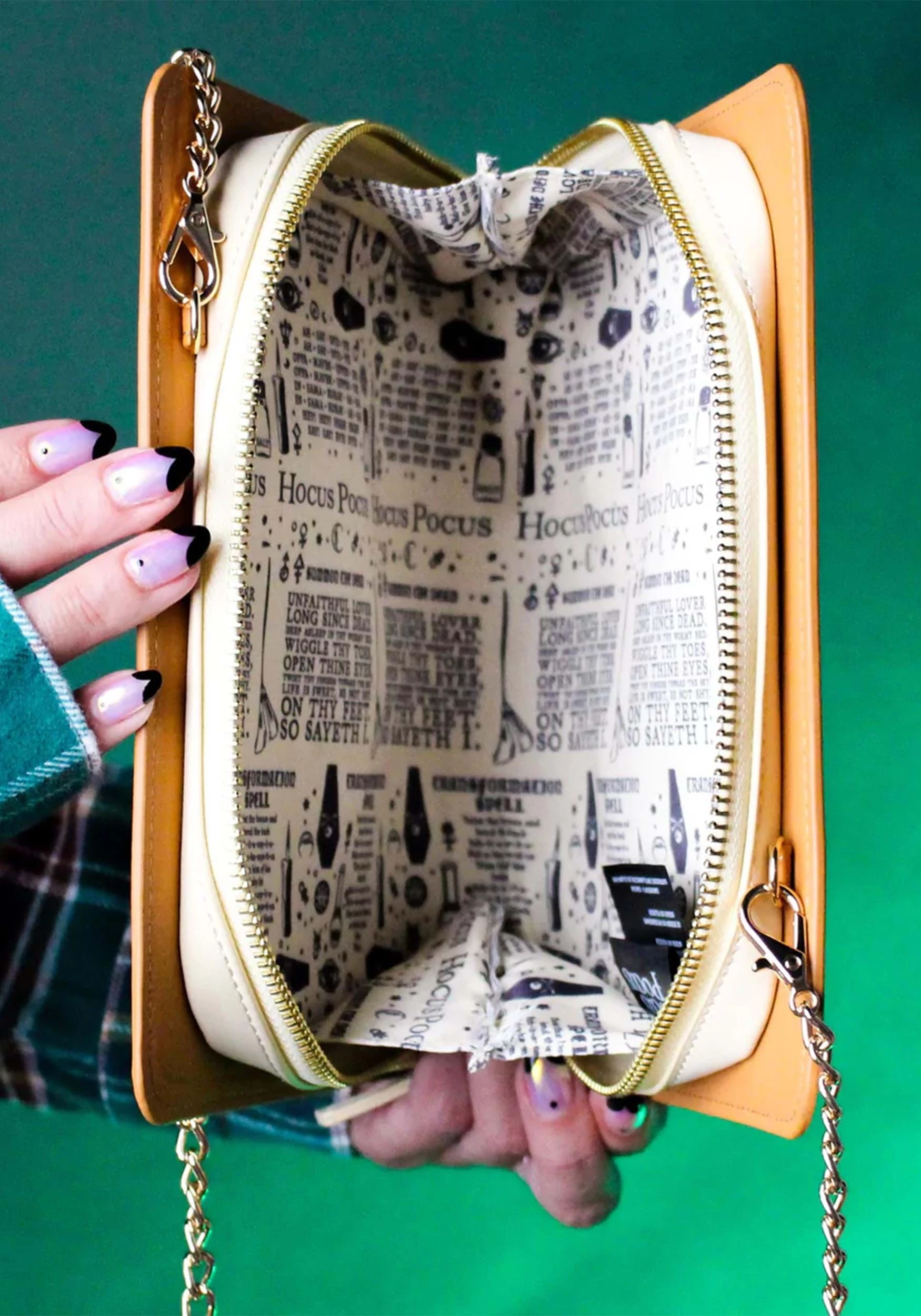 Cakeworthy Disney Hocus Pocus Book Purse 7 Cakeworthy Disney Hocus Pocus Book Purse - Image 5