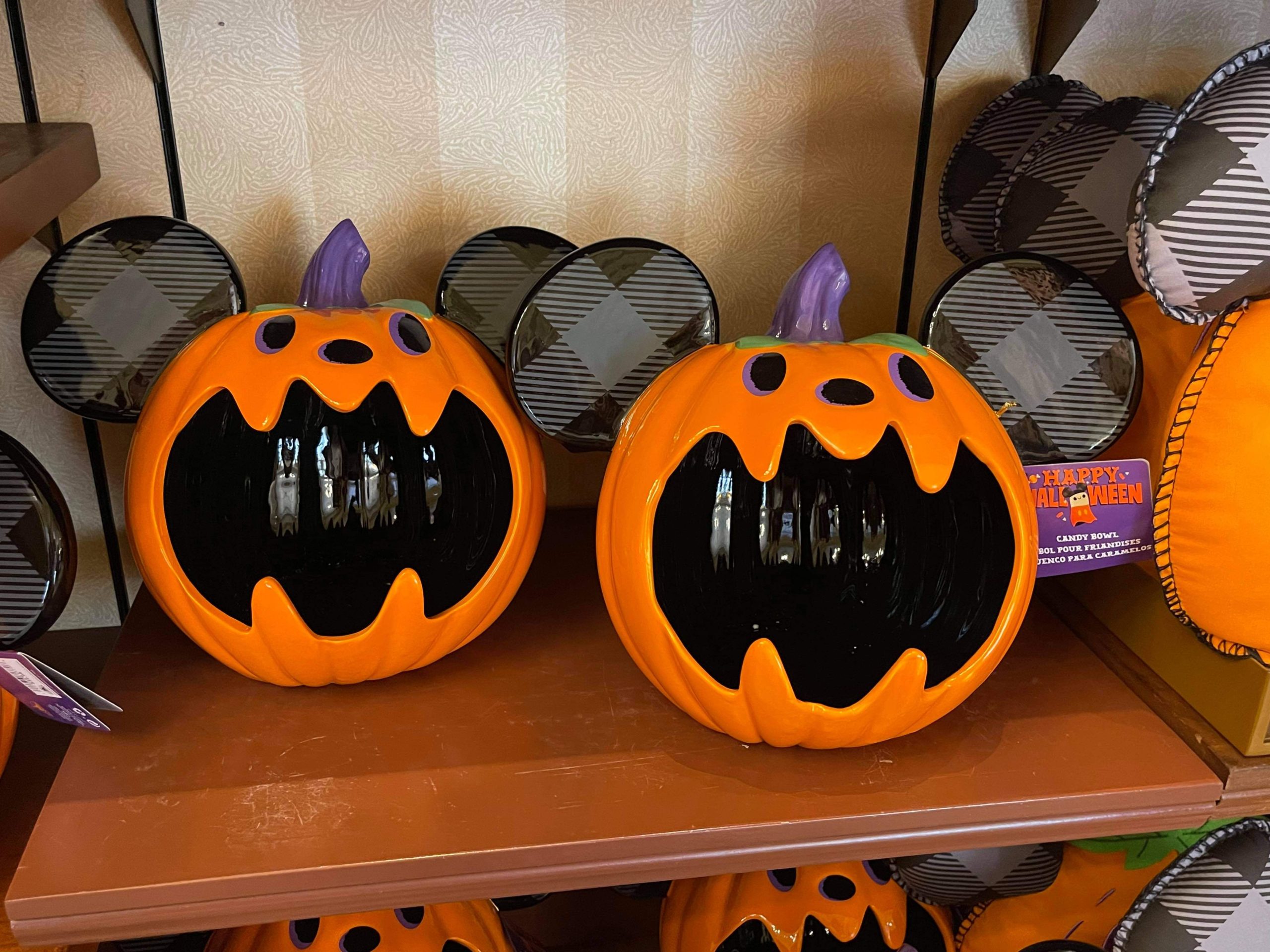 Front Page -Disney shop 08